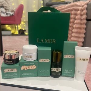La Mer 5 piece Skincare Set featuring La Mer Cult Favorites NEW